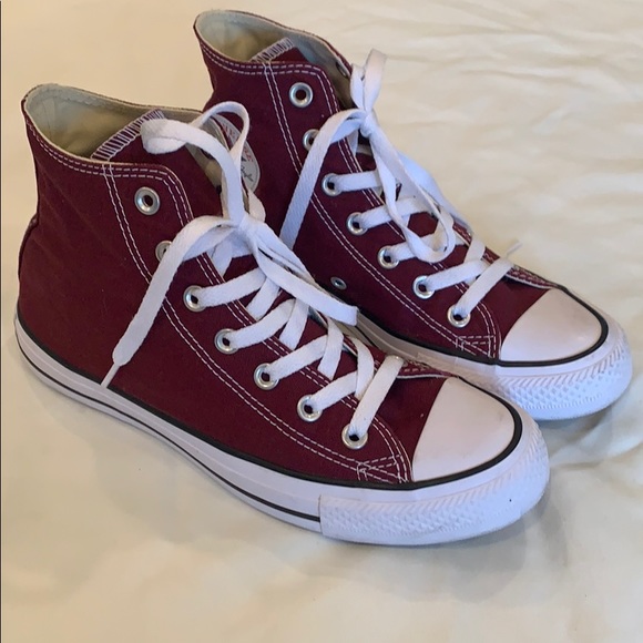 converse shoes maroon color